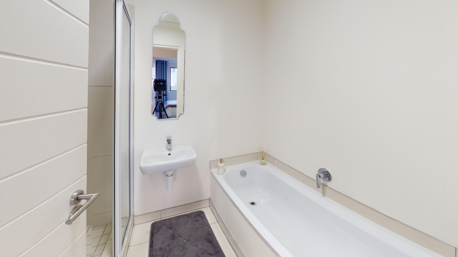 2 Bedroom Property for Sale in Zonnebloem Western Cape